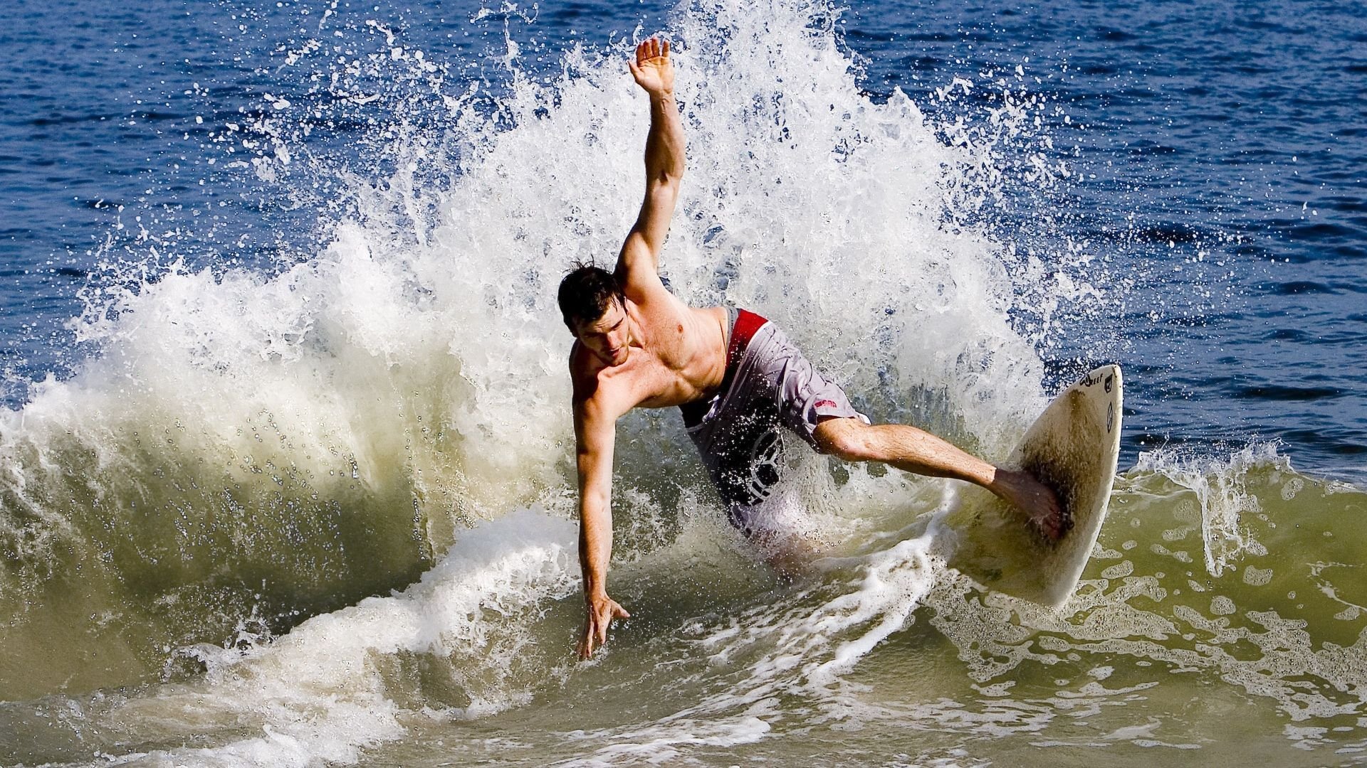 AYX体育-_体育纪录片热播：讲述运动员的艰难历程_，中国体育运动员纪录片